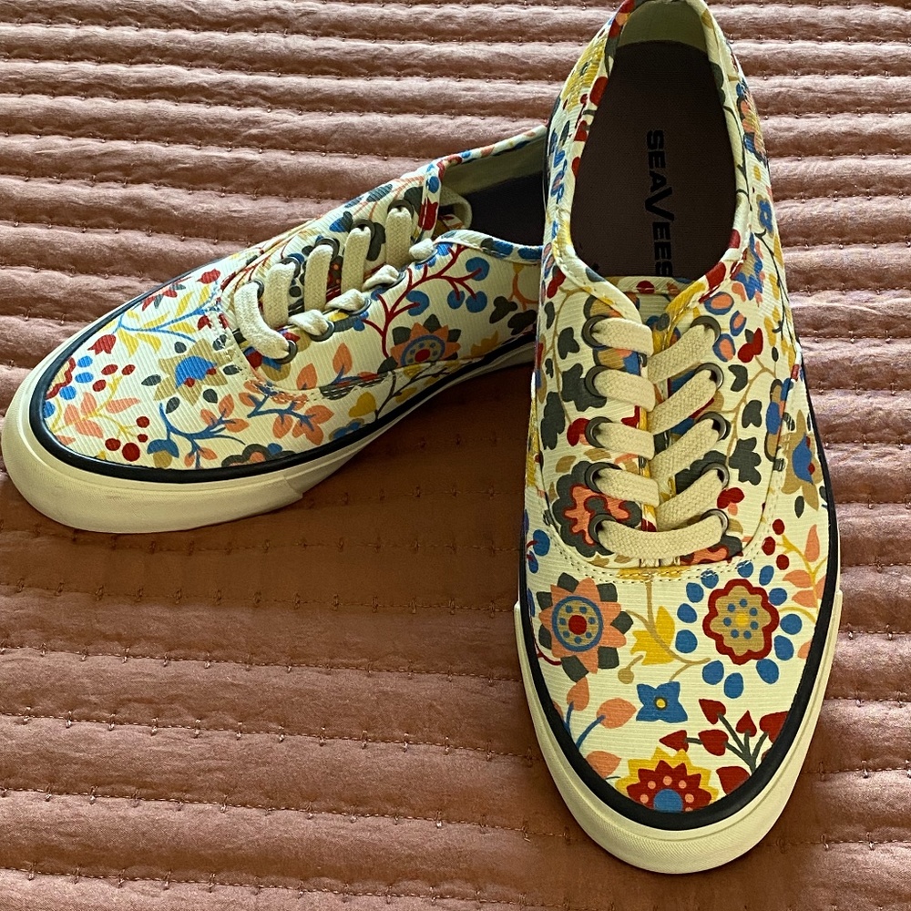 NWOT, SeaVees Canvas Sneakers, Floral, Size 8.5